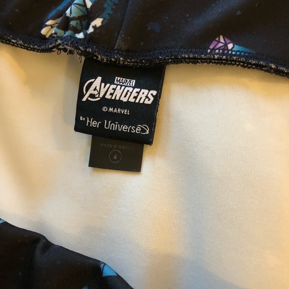 Torrid size 4 MARVEL AVENGERS ENDGAME SCUBA SKIRT - Picture 6 of 9
